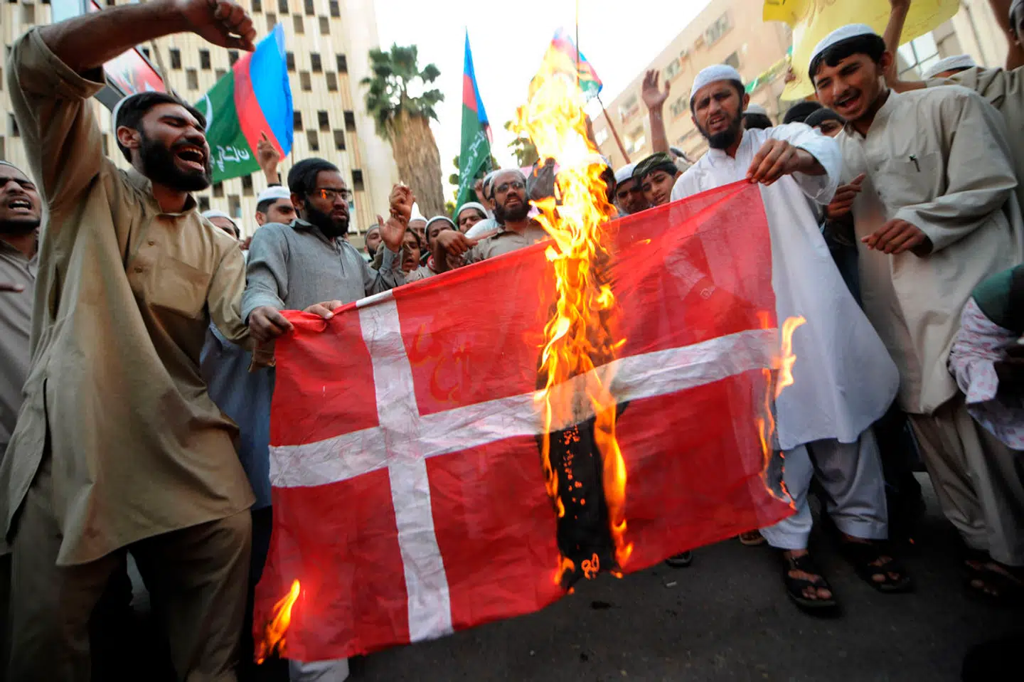 En række forskere siger, at terrortruslen mod Danmark er stigende. Det sker efter en tid, hvor koranafbrændinger har affødt flere protester mod Danmark i Mellemøsten. Arkivfoto: Asif Hassan/AFP/Ritzau Scanpix