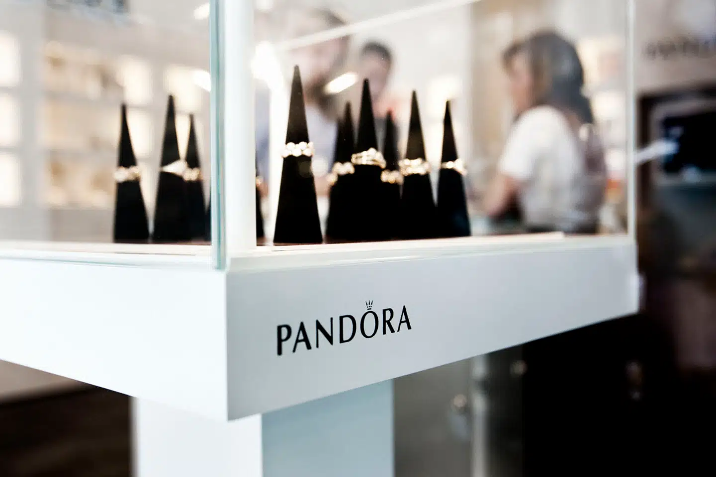 Pandora vil lave smykker, alle har råd til.