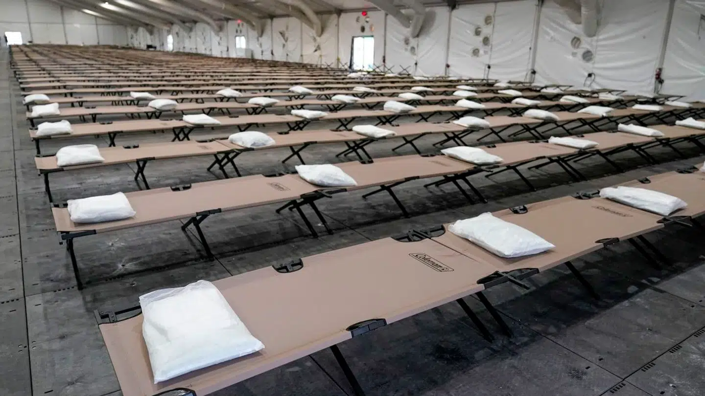 Den nye teltby kan huse over 1.000 migranter, men det er kun et brøkdele af problemet, der dermed løses.