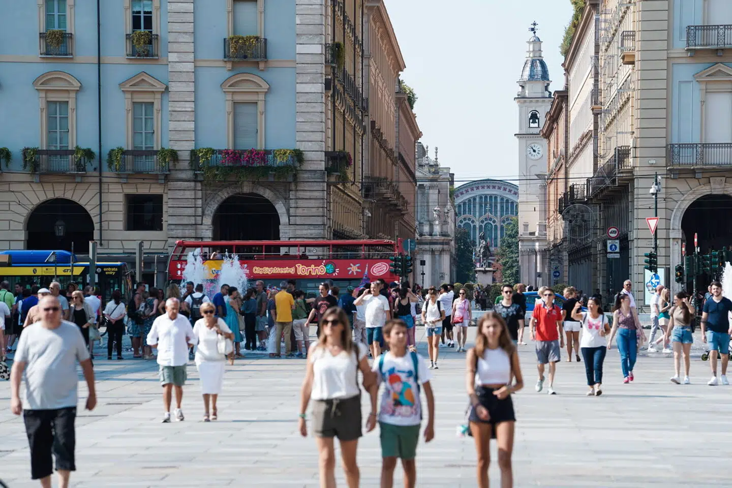 Torino er for globale brands som Fiat, kaffemærket Lavazza og vermouth-giganten Martini & Rossi. Samt hjemsted for Italiens – normalt – mest sofistikerede og diskrete borgerskab.