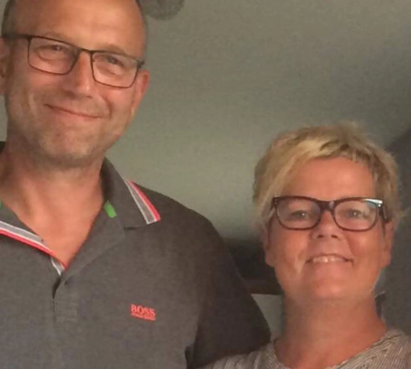 Lena sammen med sin mand, Michael, under deres ferie på Tenerife. Privatfoto.