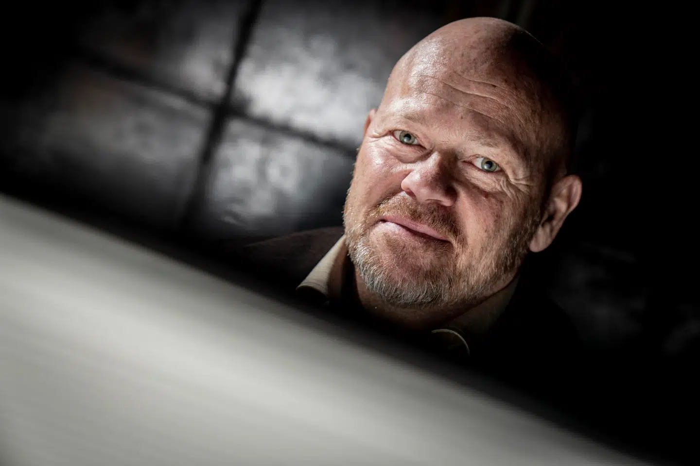 Stig Tøfting kan fortsætte i sit job hos Viaplay efter at have været i »tumult« med en person til et musikarrangement i Vejle. Det skriver sportschef hos Viaplay Danmark, Benjamin Munk Lund, i en udtalelse. (Foto: Mads Claus Rasmussen/Ritzau Scanpix)