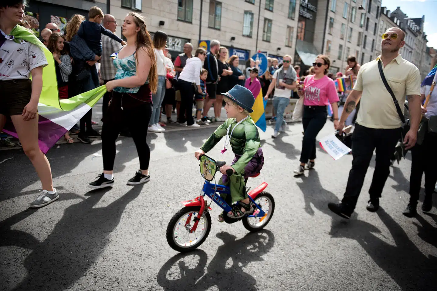 Regnbuebørn og deres forældre skal i år gå forrest i Copenhagen Pride-paraden i København. Kritikere mener, at børnene ikke hører hjemme i paraden. Arkivfoto fra 2017.