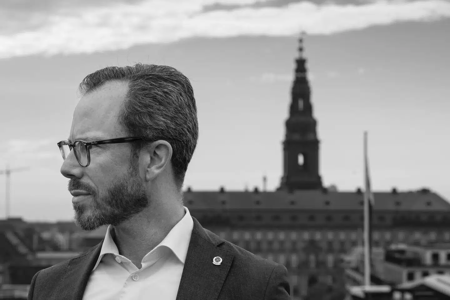Jakob Ellemann-Jensen var ikke kun bekymret for sin egen fremtid, da han var syg. Han var også bekymret for, hvad situationen ville gøre ved Venstre. Derfor lavede han en aftale med sig selv.