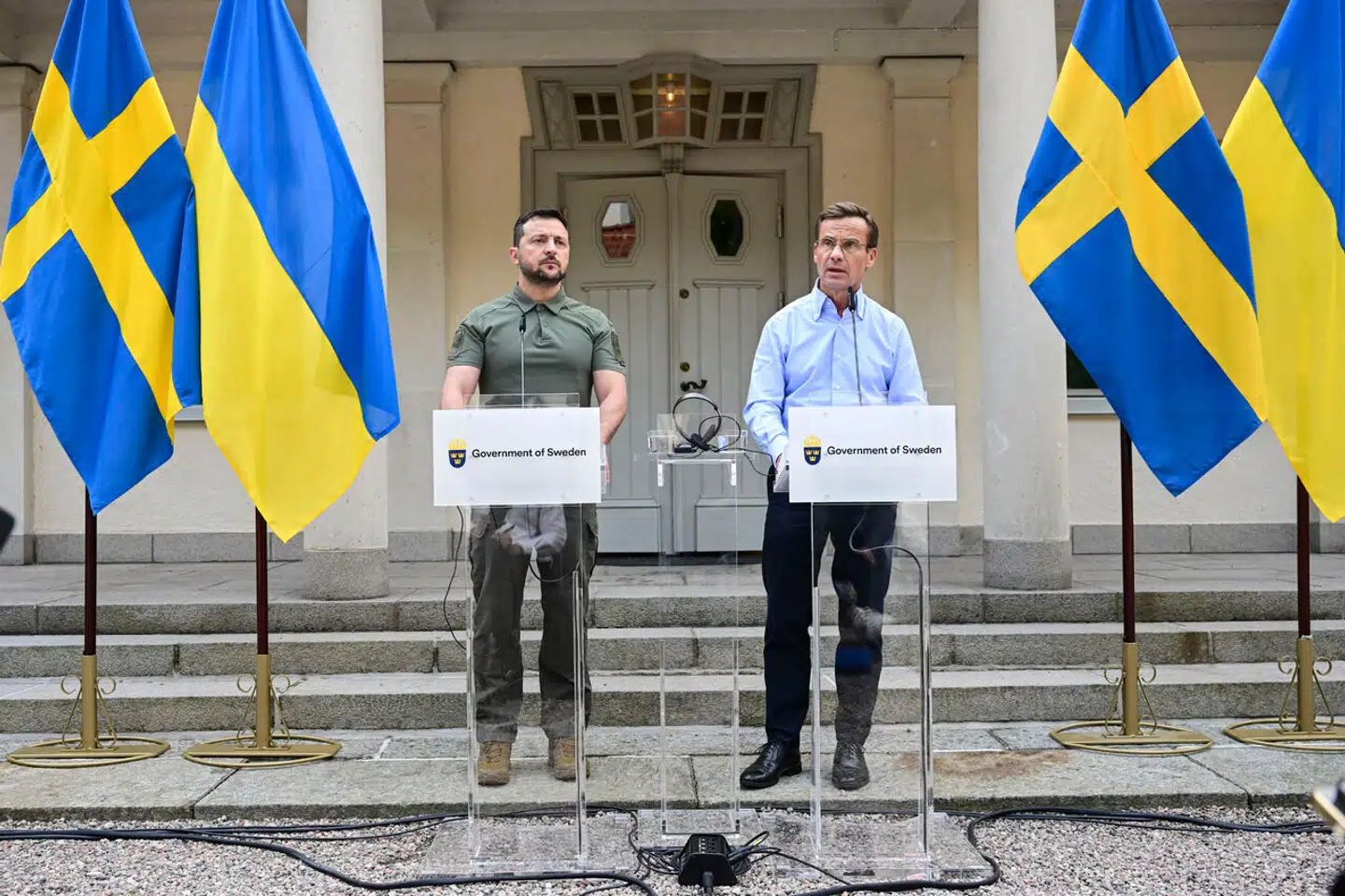 Kristersson indledte pressemødet med at fordømme Ruslands missilangreb på en central plads i byen Tjernihiv lørdag. (Foto: Jonas Ekströmer/TT/Ritzau Scanpix)