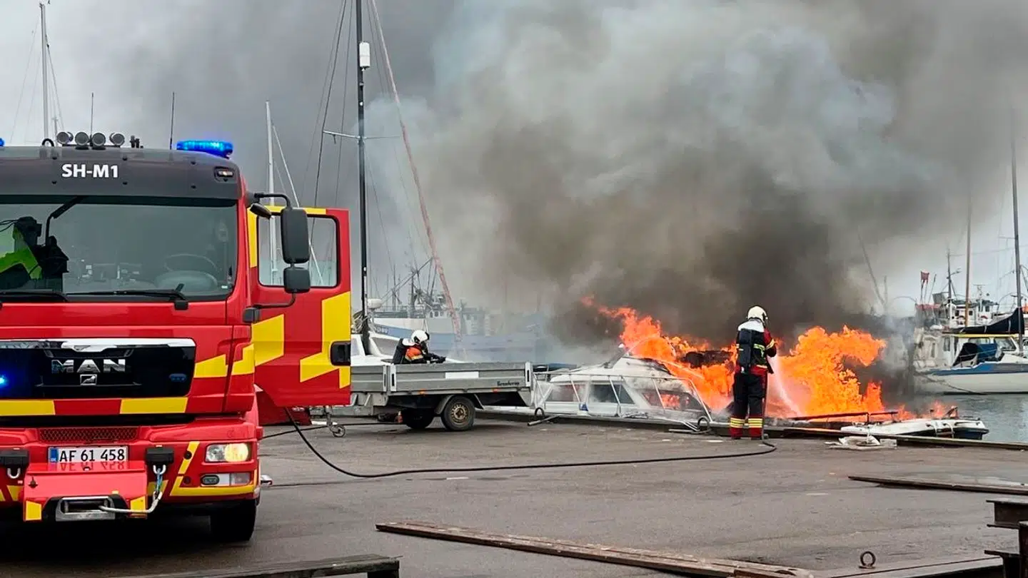 Brandvæsenet fik hurtigt kontrol over branden.