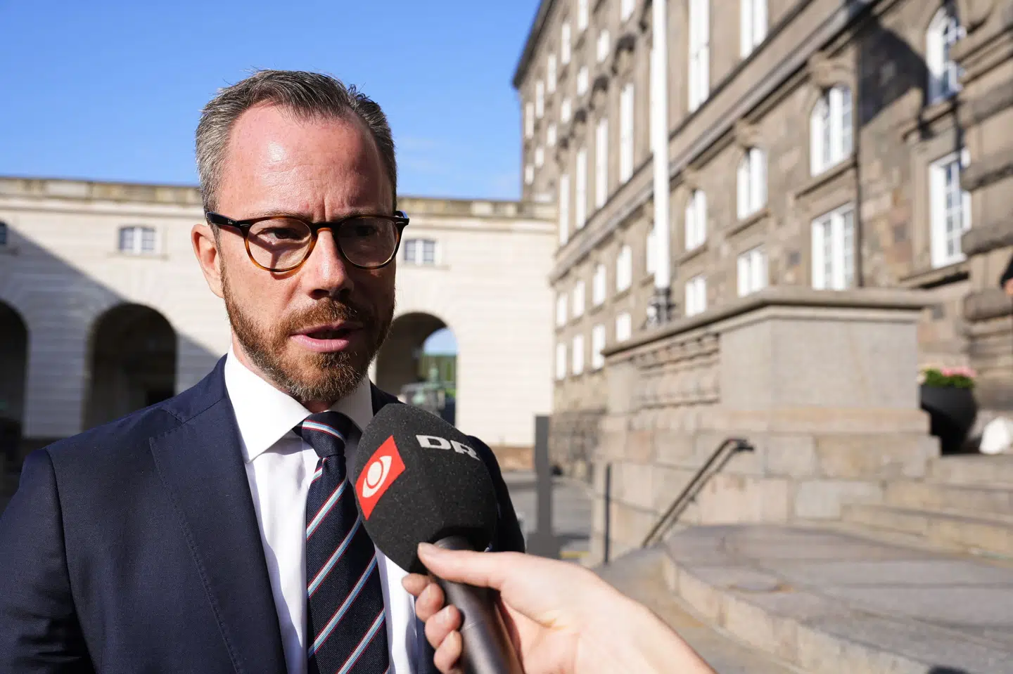 Forsvarsminister Jakob Ellemann-Jensen (V) siger, at der vil være betingelser for de danske F-16-kampfly, som skal til Ukraine. Claus Bech/Ritzau Scanpix