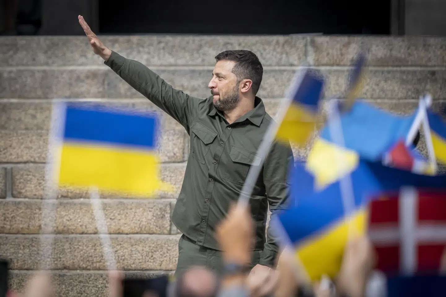 Ukraines præsident, Volodymyr Zelenskyj, holdt mandag både tale for Folketinget og bagefter for offentligheden uden for Christiansborg. Mads Claus Rasmussen/Ritzau Scanpix