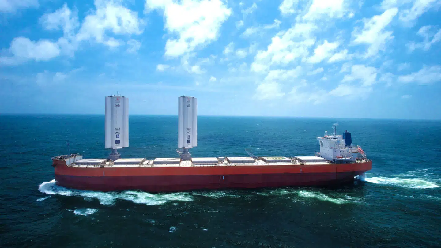 WindWings, kaldes de store stålsejl, som er monteret på containerskibet Pyxis Ocean.