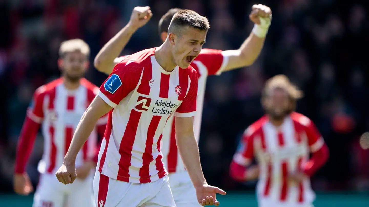 AaBs Oliver Ross jubler, efter han har scoret til 4-0 under superligakampen mellem AaB og AC Horsens i Aalborg søndag den 7. maj 2023.. (Foto: Bo Amstrup/Ritzau Scanpix)