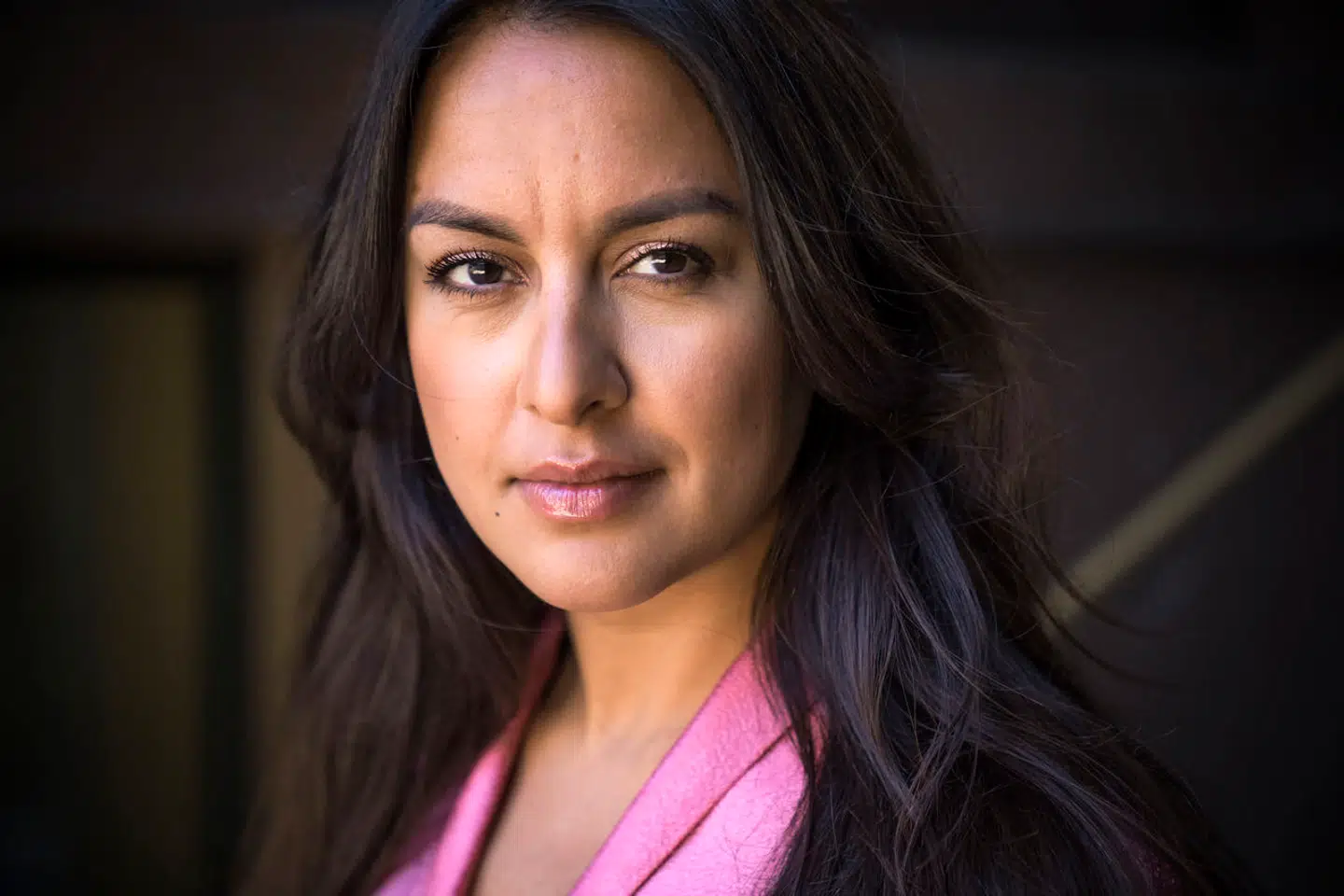 »Jeg vil gerne diskutere narrativet om, at danske muslimer bliver udsat for strukturel diskrimination, hvilket er påstanden fra en gruppe af danske muslimer,« skriver Geeti Amiri.