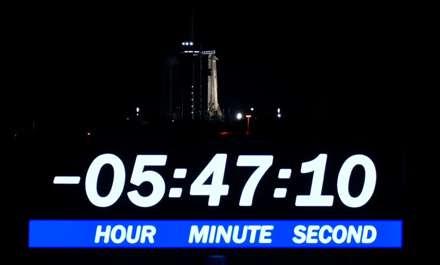 Opsendingen blev aflyst tidligt fredag morgen dansk tid, få timer inden Andreas Mogensen og hans tre kollegaer skulle sendes afsted.