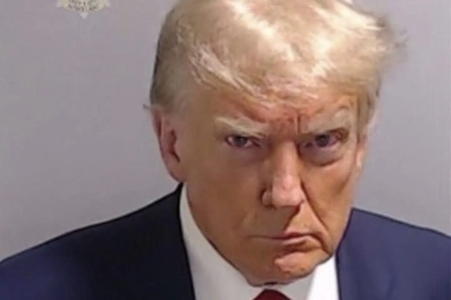 Forbryderfotoet blev taget, da ekspræsident Donald Trump formelt meldte sig til myndighederne i et fængsel i Fulton County i den amerikanske delstat Georgia. – Foto: -/Ritzau Scanpix