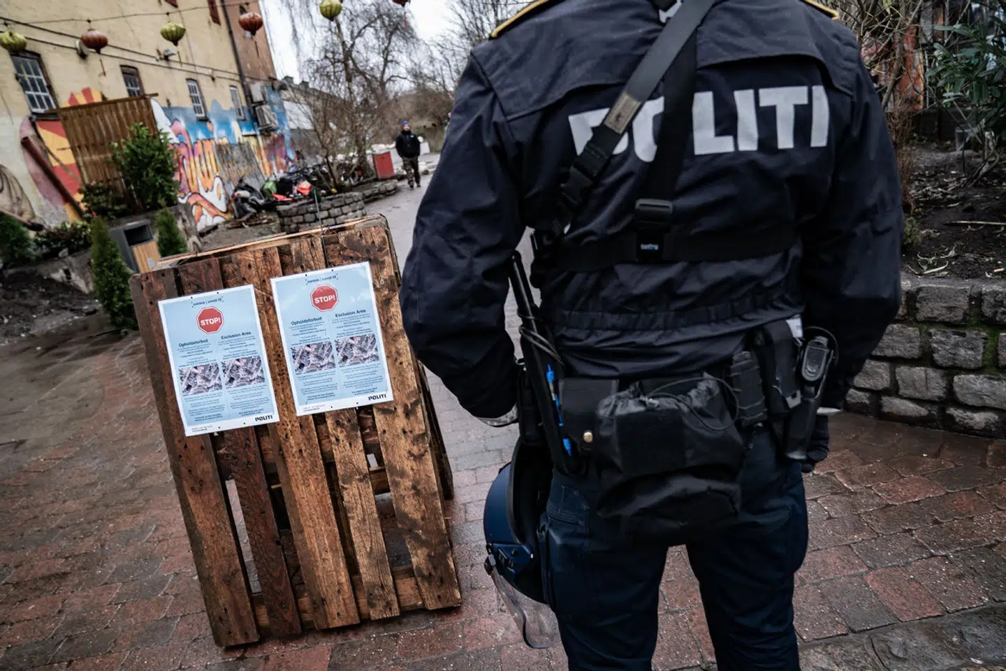 Fra mandag klokken 18.00 er Christiania og dele af Amager visitationszone, men hvis man skal lukke Pusher Street, skal der meget mere til, forklarer David Sausdal, der er kriminolog.