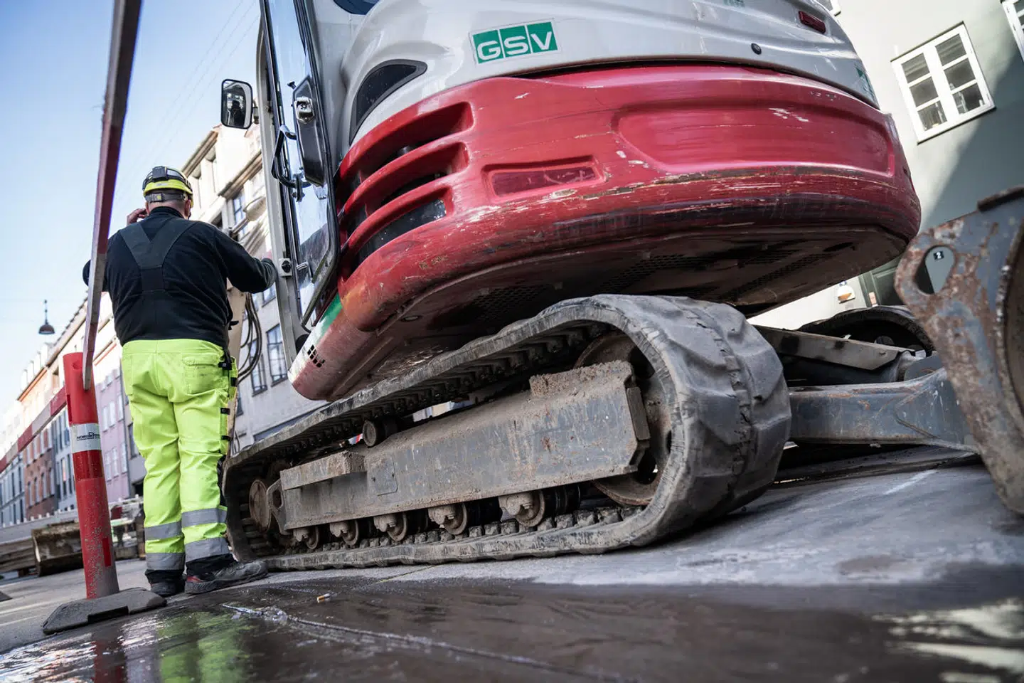 »Nu er vi ovre denne første store, hurdle, og selvom vi fejrer succesen i dag, er det også vigtigt at huske på, at der er mere arbejde at gøre i morgen.«