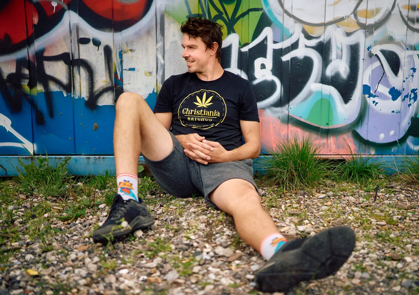 Carl Oskar Strange, der kaldes Carlo, er født og opvokset på Christiania. Han mærkede Christiania stå sammen igen, da de besluttede, at Pusher Street skal lukkes.