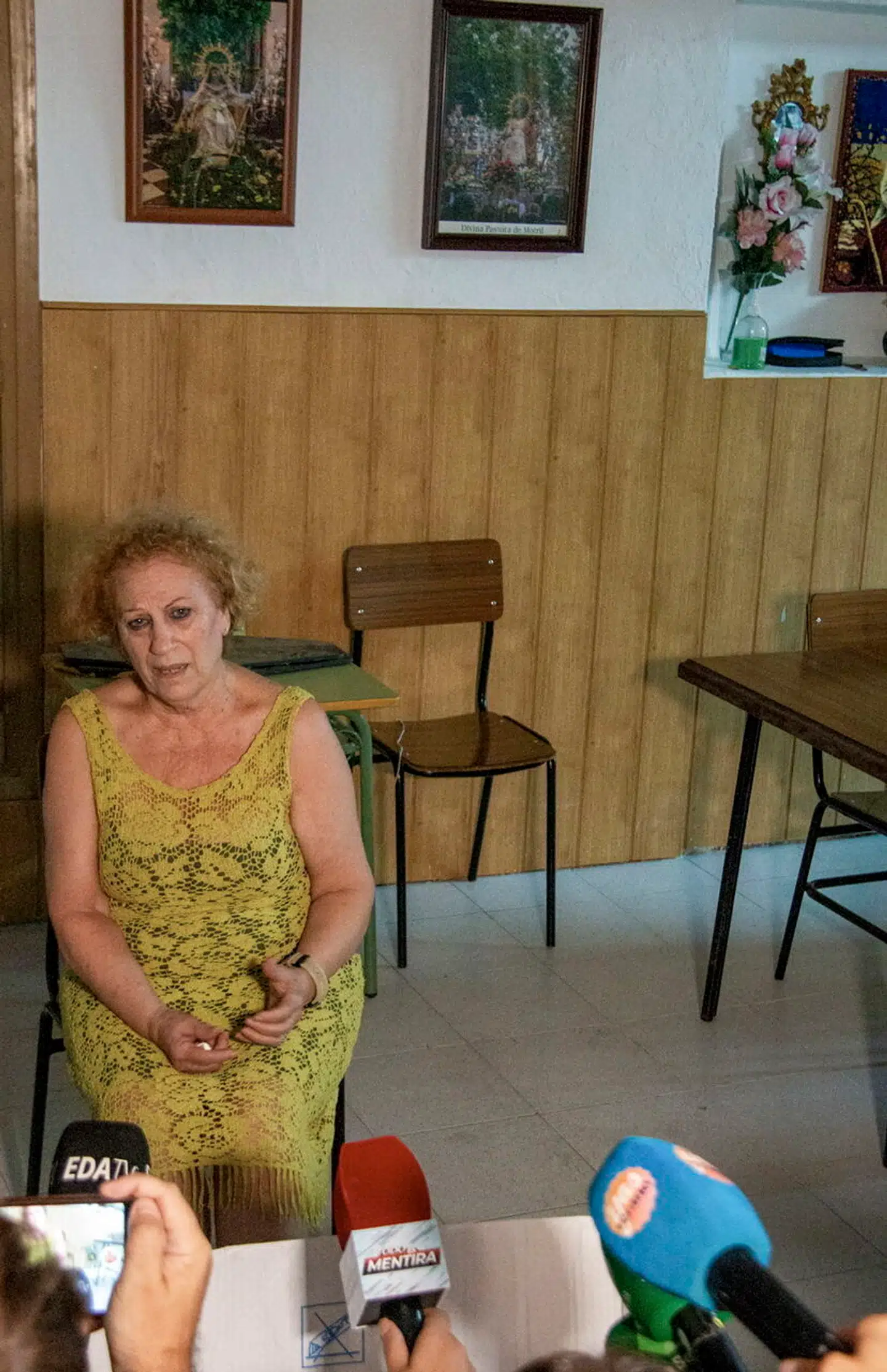 Angeles Bejar, fodboldpræsidenten Luis Rubiales' mor. Fotograferet inde i kirken Divinia Pastora i Motril i det sydlige Spanien.