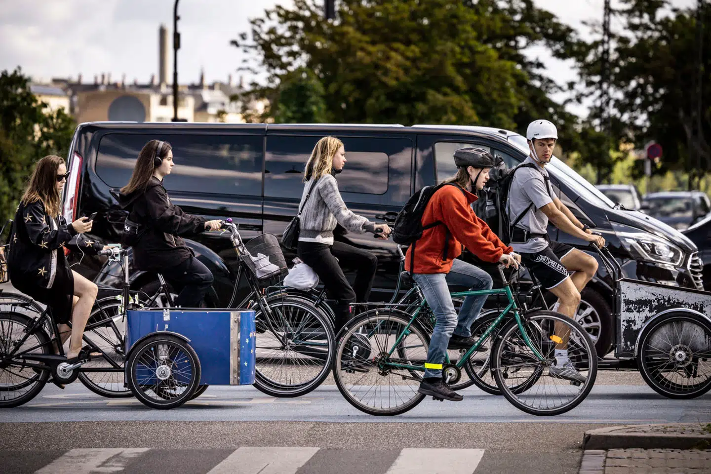 »Vi er nødt til at gøre noget i forhold til alle de biler, der kommer ind til byen. Og det her er et godt sted at starte,« siger teknik- og miljøborgmester Line Barfod (EL).