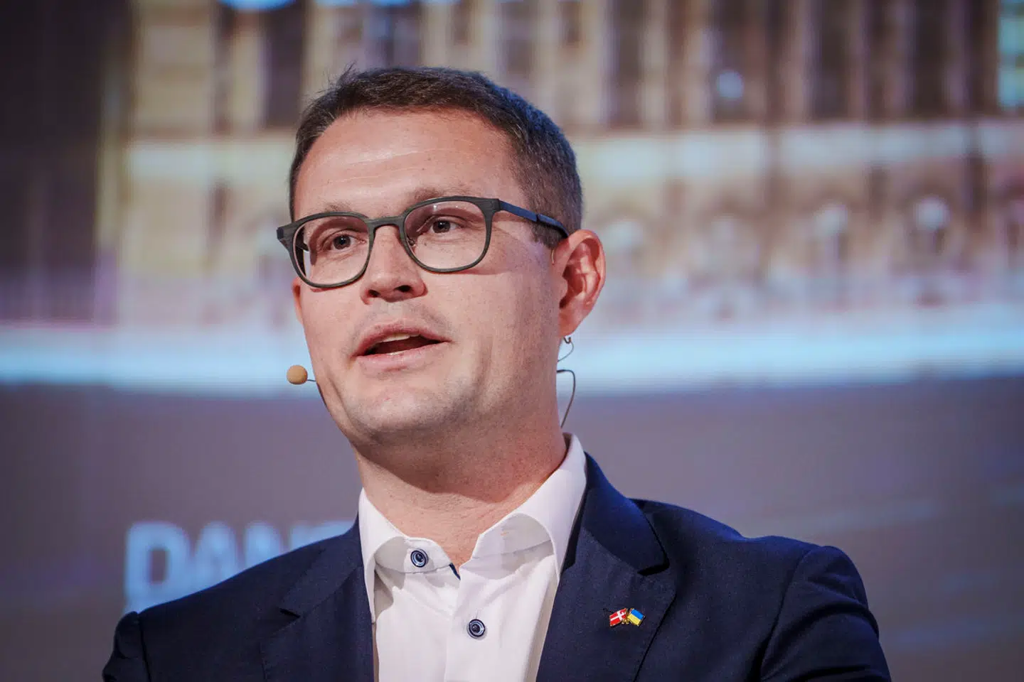 Ifølge Socialdemokratiets politiske ordfører Christian Rabjerg Madsen kan danskerne godt glemme alt om at arbejde mindre i fremtiden.