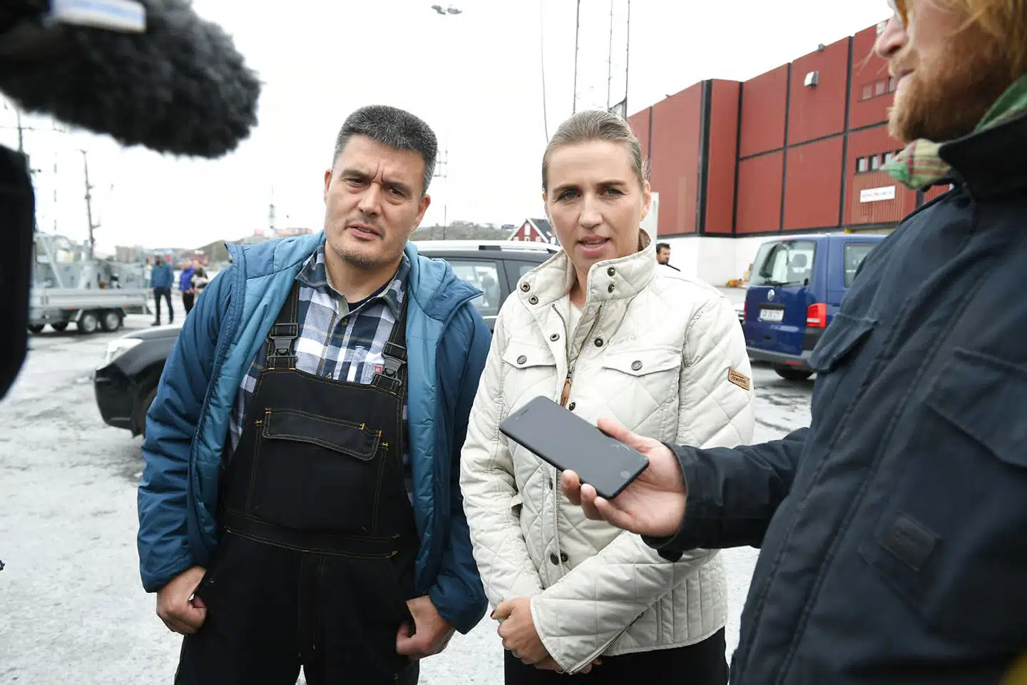 Den danske statsminister, Mette Frederiksen, besøgte søndag 18. august Grønland, hvor hun bl.a. mødte formanden for det grønlandske hjemmestyre Kim Kielsen.