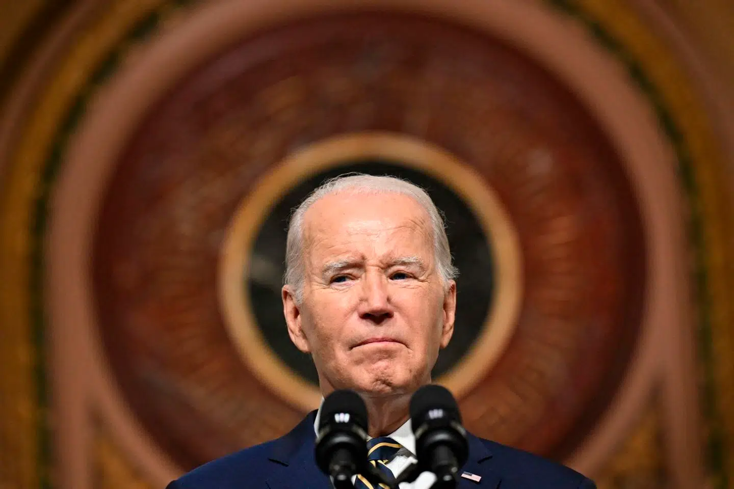 Præsident Joe Biden har overhalet Danmark højre om, når det gælder asylret. Menneskerettighedsorganisationer anklager ham for at bryde med de internationale konventioner.