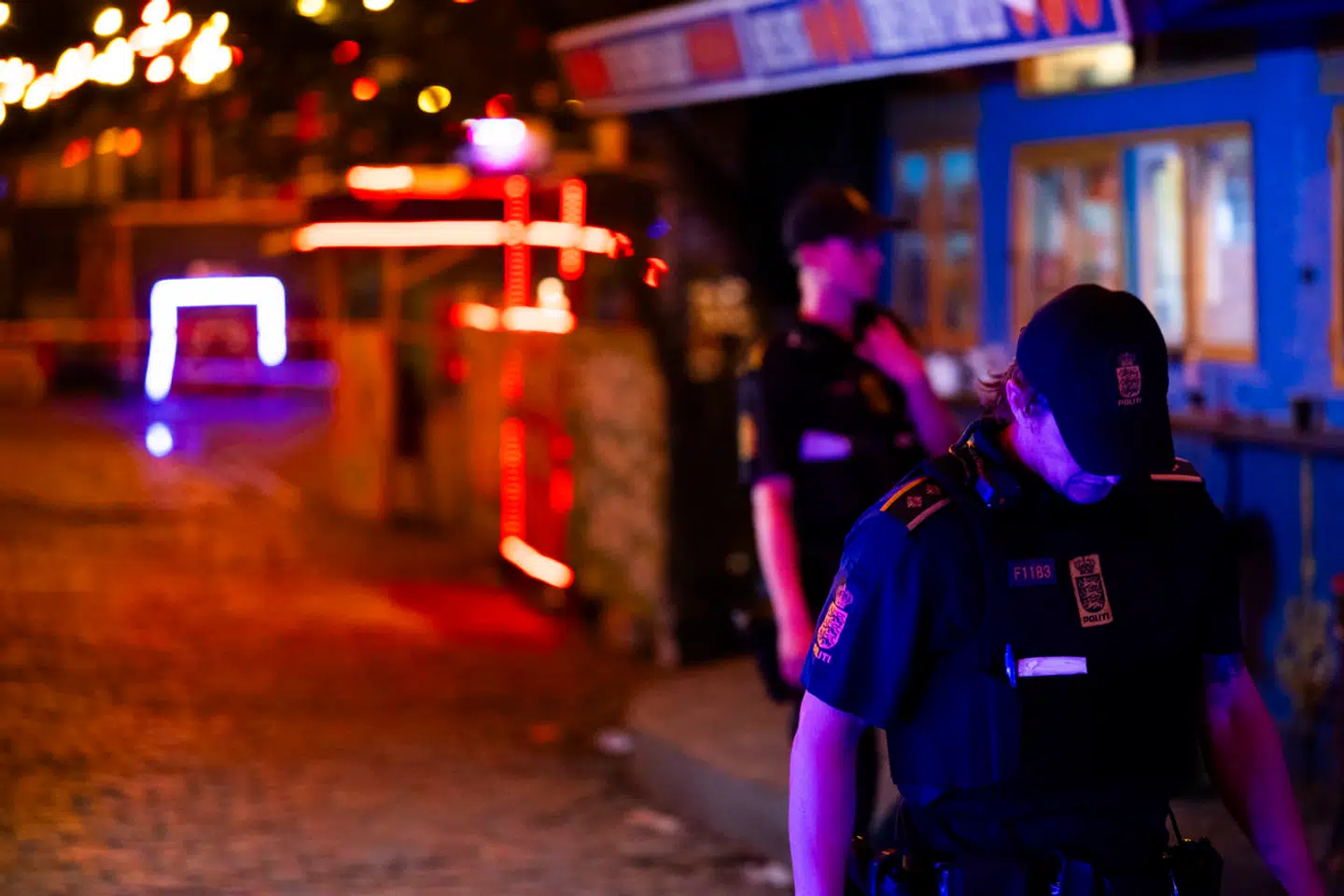 Herover ses et billede fra Christiania i weekenden, hvor en 30-årig mand blev dræbt og flere blev såret af skud.