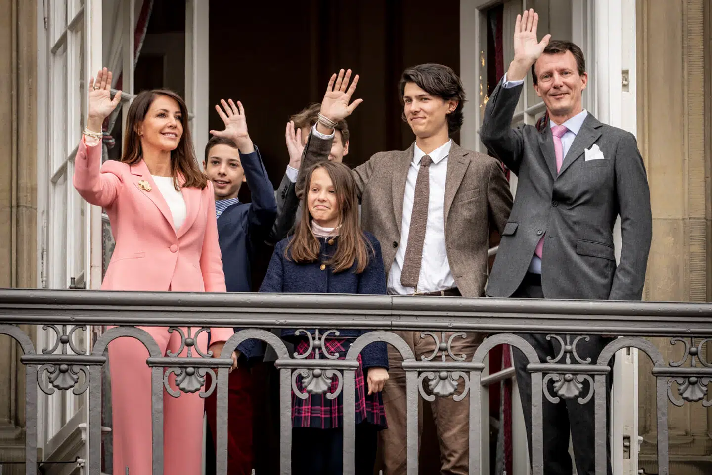 Prinsesse Marie meldte afbud til nytårstaffel i januar, men hele familien kom til Dronningens 83-års fødselsdag i april. Det blev set som en slags forsoning i den kongelige familie.