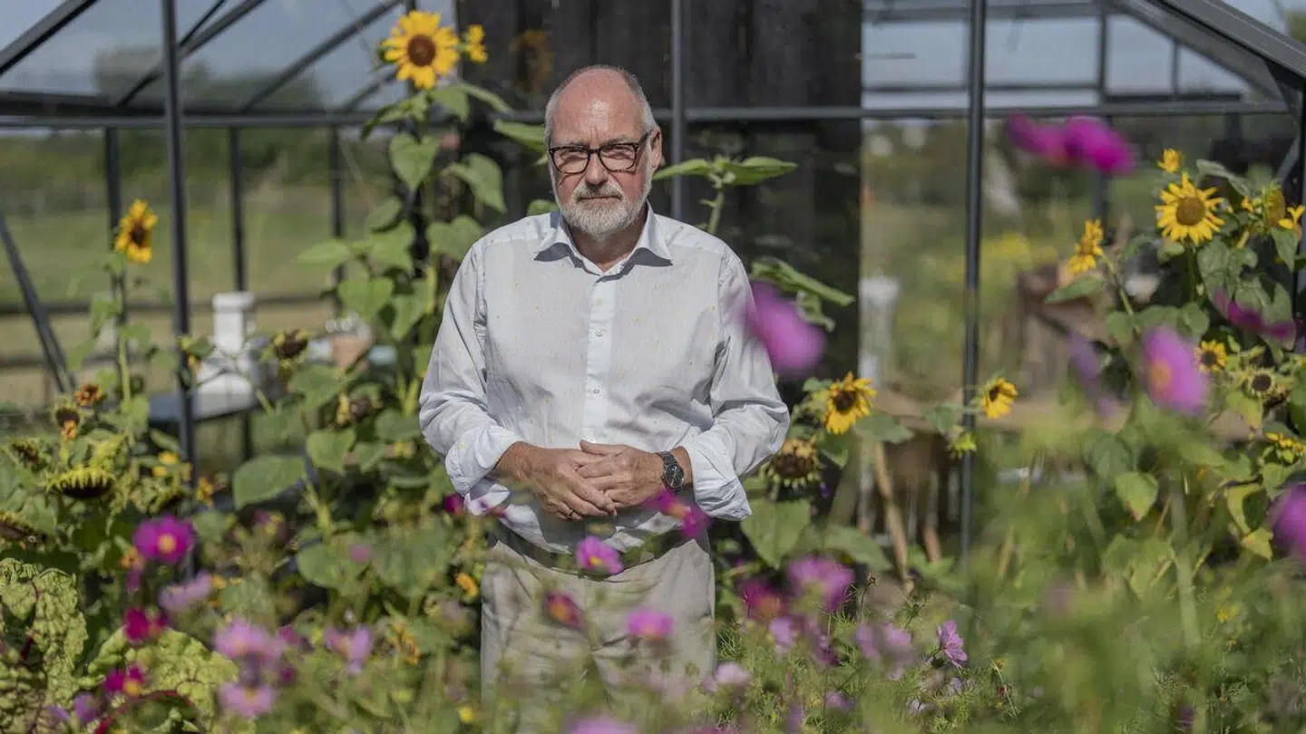 Selvom John Wagner har været medlem af Det Konservative Folkeparti i en menneskealder og desuden har siddet på posten som partiets generalsekretær, er han nu kommet i tvivl om, hvorvidt han fortsat skal være medlem af Det Konservative Folkeparti.