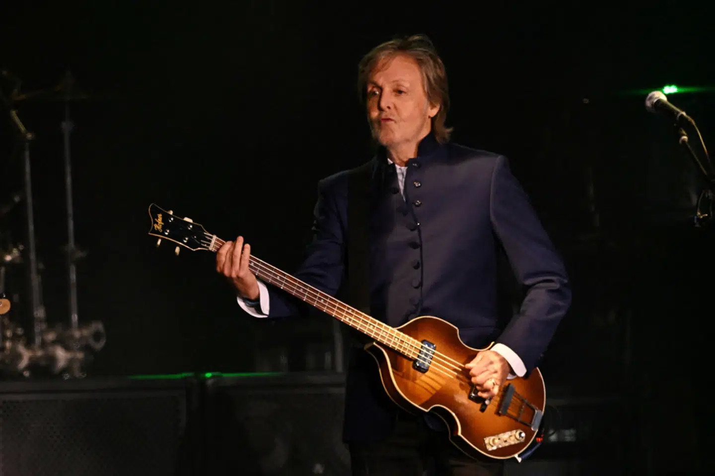 Paul McCartney købte instrumentet for 30 pund i Hamburg i 1961, men det forsvandt otte år senere. – Foto: Dylan Martinez/Reuters