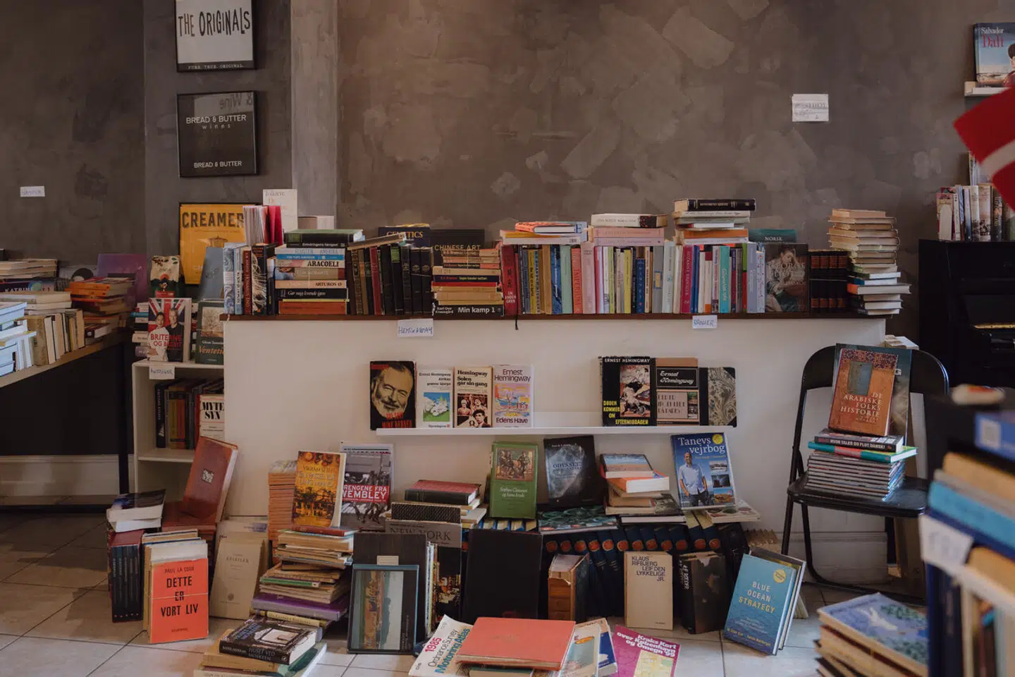 Hos Books & Wine på Frederiksberg kan du kombinere vin og bøger.