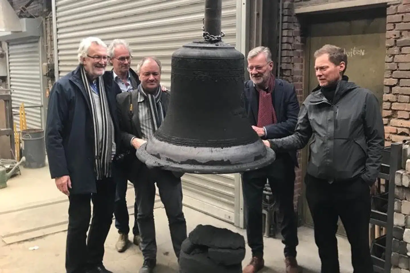 De to største klokker vejer næsten et halvt ton hver og er stemt som klokkerne i Peterskirken i Rom. Det Kongelige Kapels Venner/Free