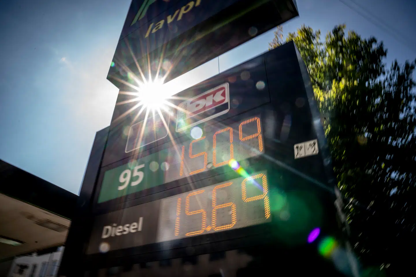 Efter en rolig periode er prisen på en tønde olie på vej op igen.