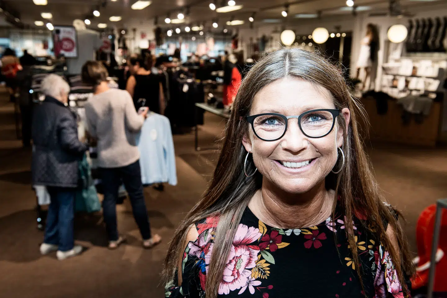 Dorthe Rahbek ejer modebutikken BC Mode på Vesterbrogade i Grindsted. Manglen på arbejdskraft er stor, og nu oplever hun også en stigende tendens med ansøgere, der reelt ikke har interesse i at tage jobbet.