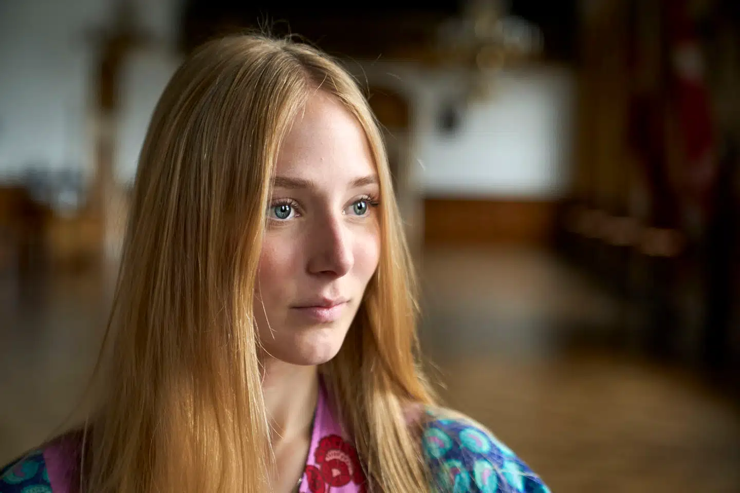 »Jeg er ret overbevist om, at de to værste eksempler på tilsvininger, som mine to mandlige kolleger kunne komme på, havde været markant værre, hvis de havde været kvinder. For det ligger åbenbart mere lige for at svine en kvinde til med grove og kønnede angreb, end at gøre det samme mod en mand,« skriver Cille Hald Egholm.