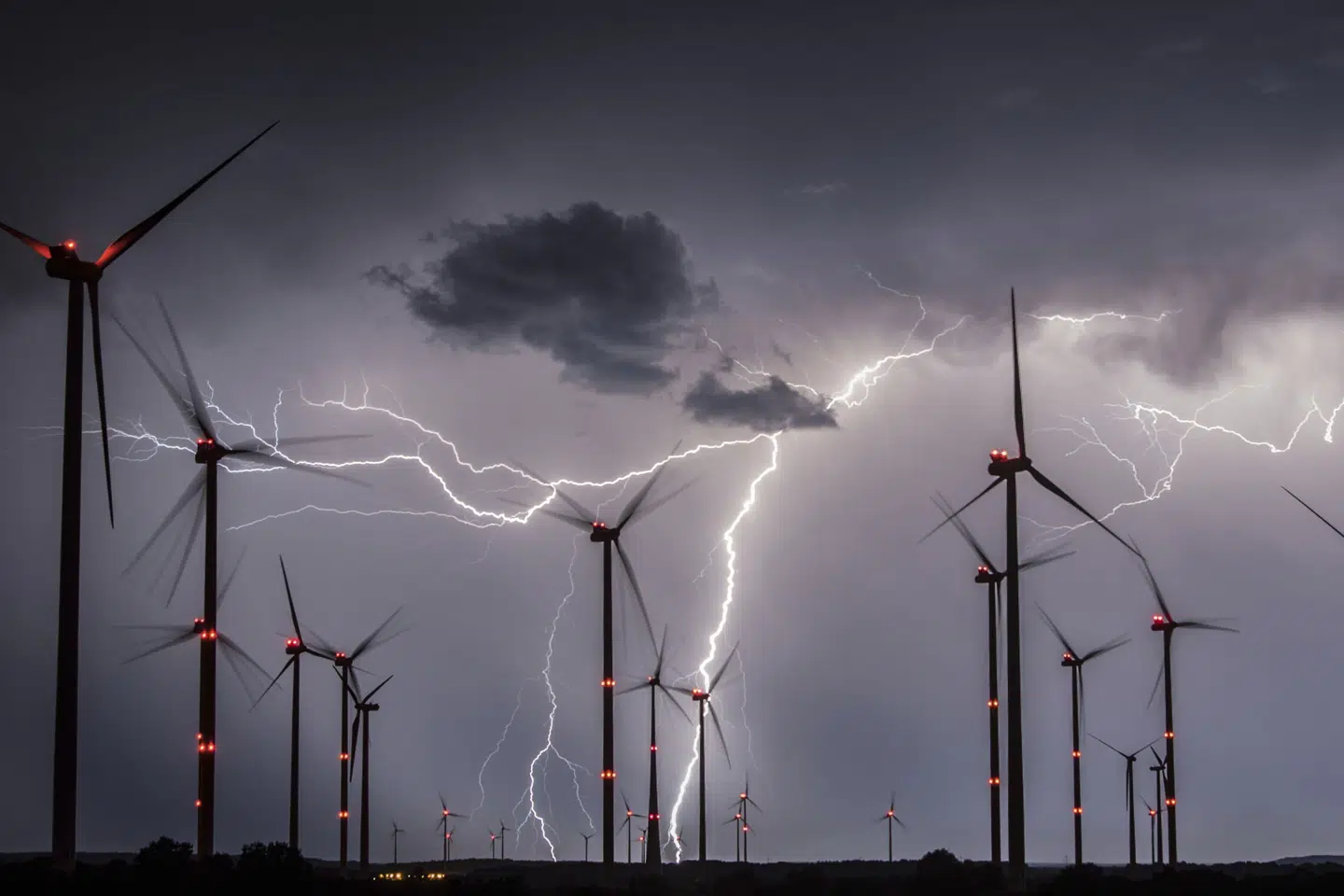 Der er stor sandsynlighed for at løbe ind i en tordenbyge i Danmark i løbet af ugen. (Arkivfoto). Patrick Pleul/Ritzau Scanpix