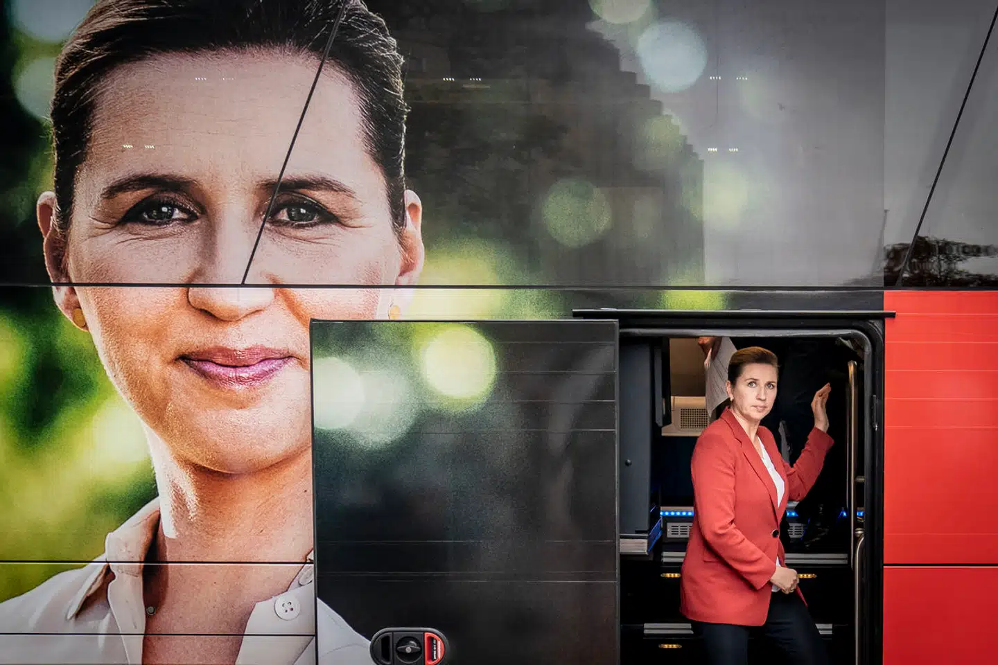 Mette Frederiksen har på alle afgørende måder domineret dansk politik, siden hun kom til magten i 2019. Her ses hun under folketingsvalget i efteråret 2022. Foto: Mads Claus Rasmussen, Scanpix.