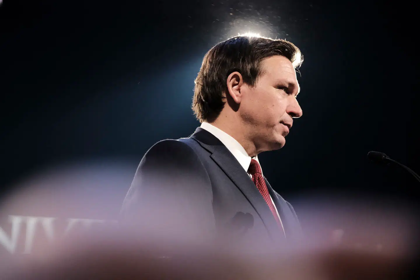 »Trump med hjerne« bliver han kaldt, den 44-årige Ron DeSantis. Men den netop erklærede præsidentkandidat mangler helt Trumps evne til at kommunikere med den almindelige vælger. Foto: Eze Amos, The New York Times / Scanpix