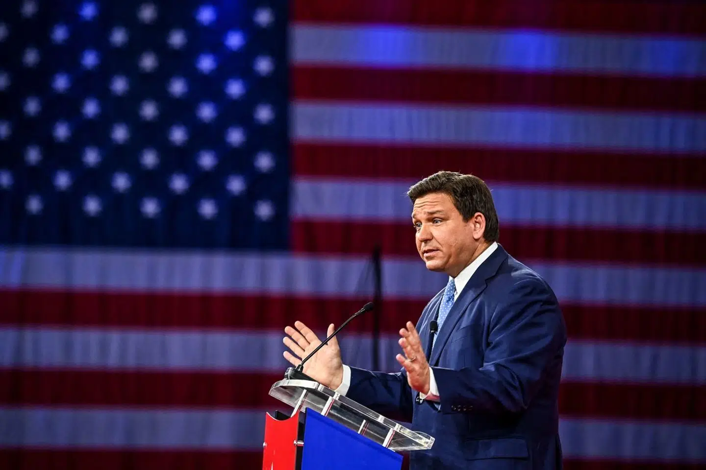 Floridas guvernør og potentielle præsidentkandidat Ron DeSantis har tilkendegivet, at det ikke er i USAs »vitale interesse« at blive mere viklet ind i krigen i Ukraine. Samtidig er Trump og DeSantis rørende enige om, at Kinas dominans er den største trussel mod USA. Foto: Chandan Khanna, Scanpix