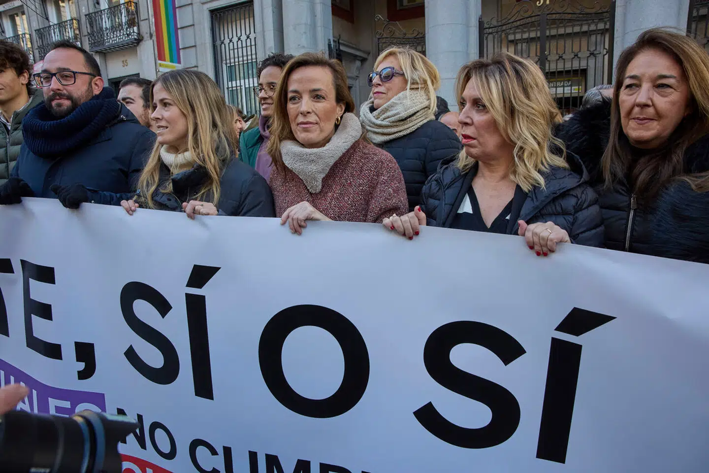 En række prominente kvinder i spansk politik, stod forrest i protestdemonstrationer mod ligestillingsminister Irene Monteros nye samtykkelov tidligere på året. Foto: Jesús Hellín, Scanpix / AP