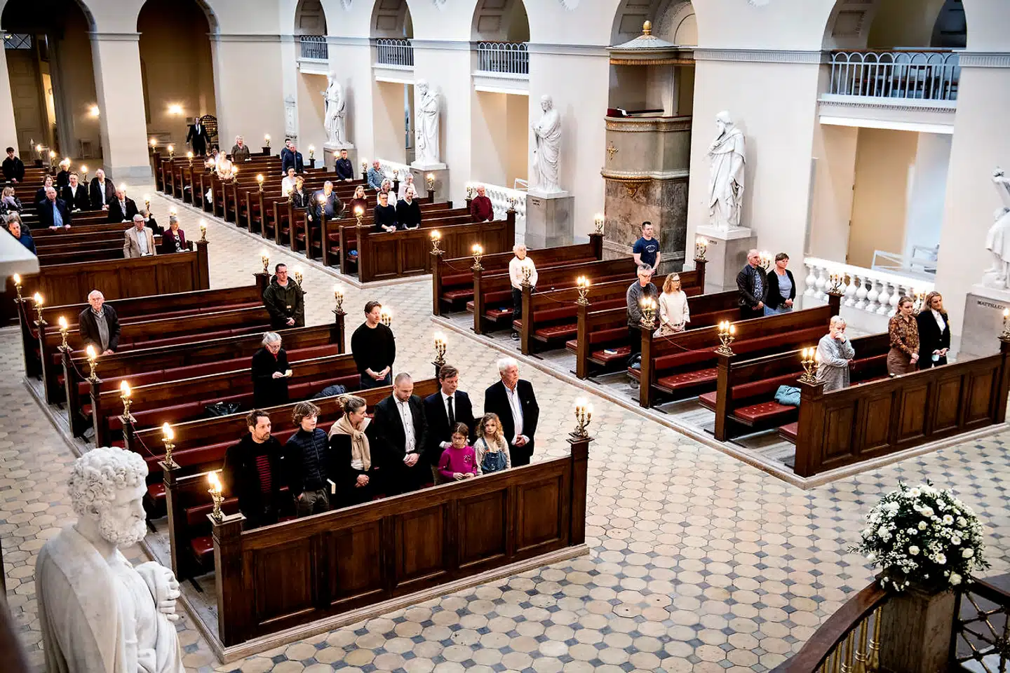 Man forbyder ikke kirken at afholde storebededagsgudstjeneste, hvis Folketinget afskaffer den som fridag. Tværtimod kunne kirken benytte lejligheden til at demonstrere uafhængighed og holde fast i traditionen. Arkivfoto: Foto: Nils Meilvang, Scanpix.