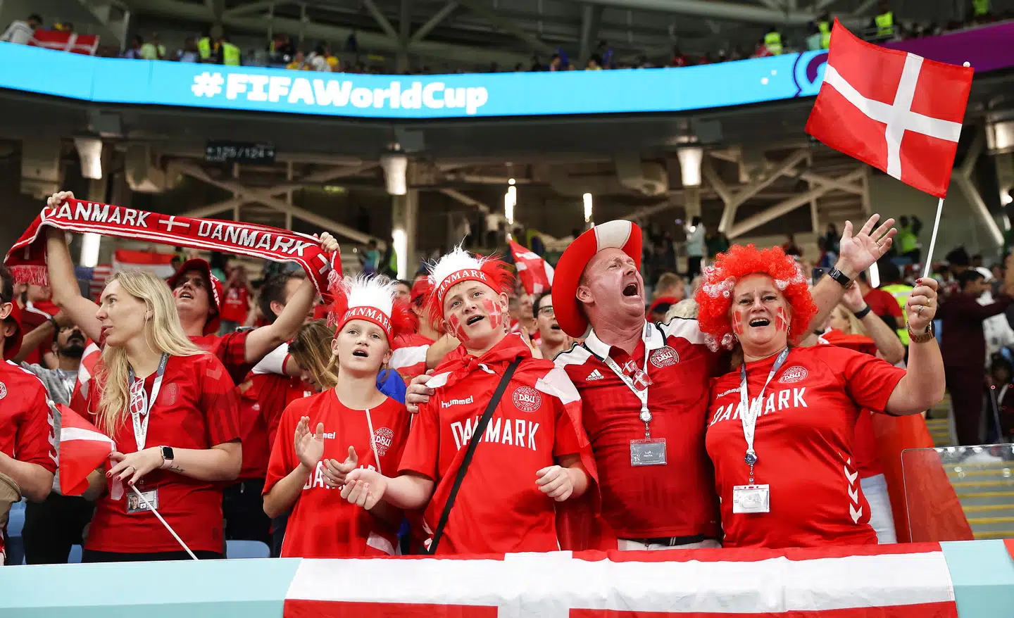 »Vi opfatter os selv som bedre end resten af verden. Men det er ikke afgørende for os, at resten af verden anerkender dette, eksempelvis ved at give os en pokal,« skriver Søren K. Villemoes i denne kommentar. Arkivfoto: Abir Sultan, Scanpix