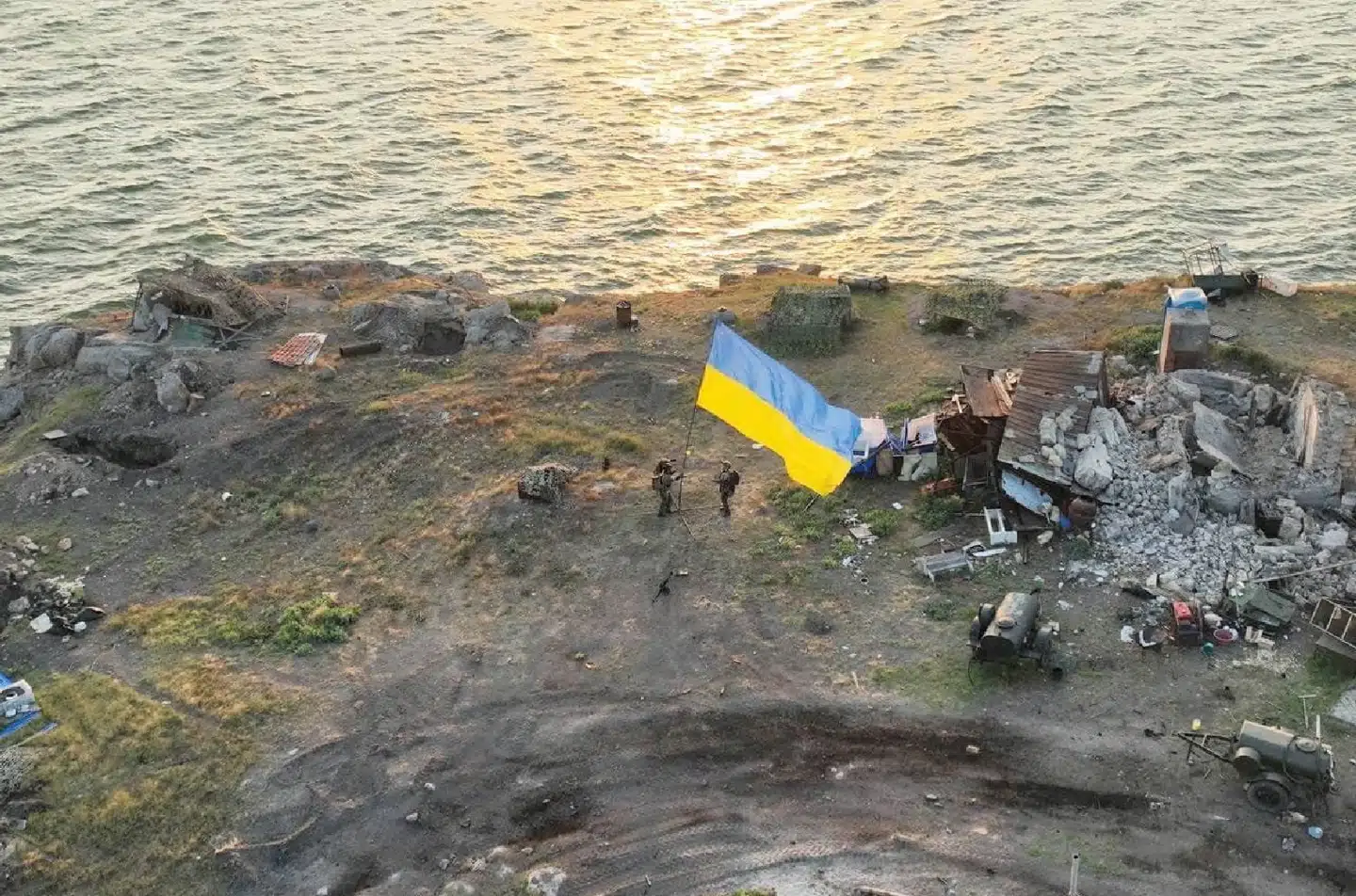 Russerne har stadig flådefartøjer og ubåde i farvandet, de har udlagt søminer, og russiske missiler affyret fra Krim-halvøen kan stadig nå det meste af Sortehavet. Så ukrainsk kontrol med Slangeøen hjælper på situationen. Foto: Scanpix