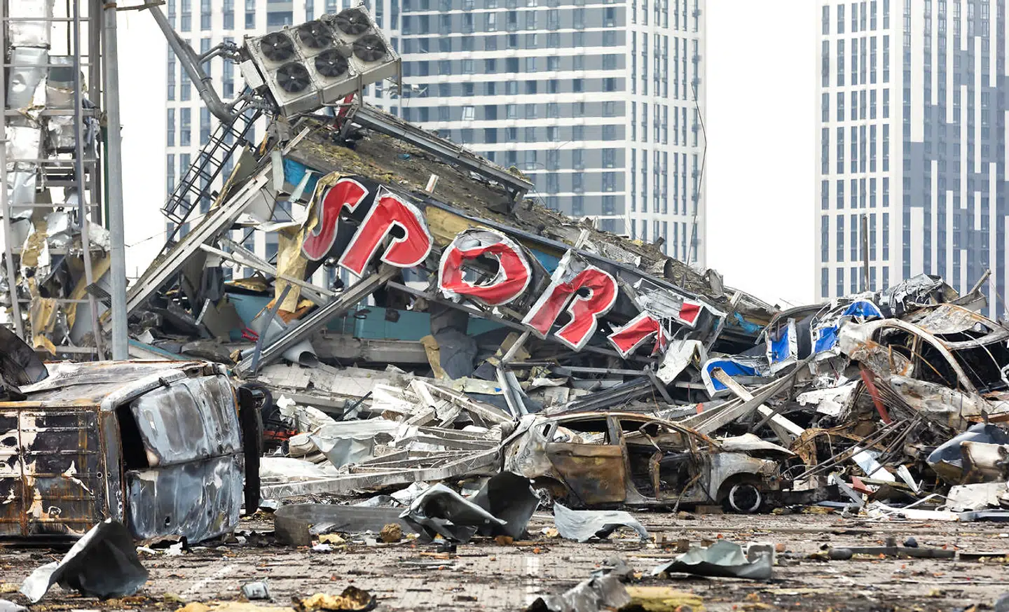 Ødelæggelser i Kyiv. Foto: Mykhaylo Palinchak, Scanpix