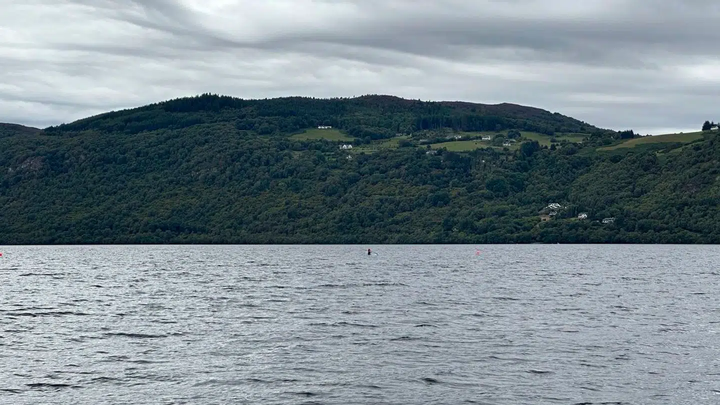 Loch Ness-søen er stor og dyb.