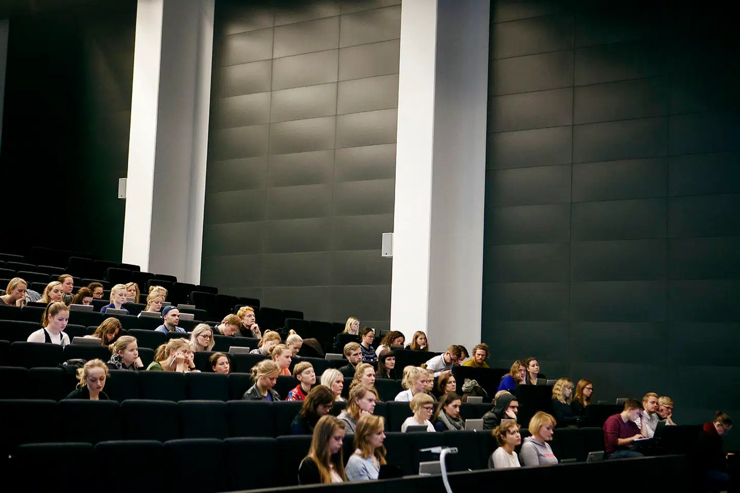 Idag forsker man i en ting og underviser, nærmest på gymnasieniveau, i noget helt andet og meget mindre, mener Frederik Stjernfelt. Bedre var det i 68'erne, hvor underviserne fulgte egne forskningsinteresser, og var fascinerende at lytte til. Foto: Kasper Palsnov, Scanpix
