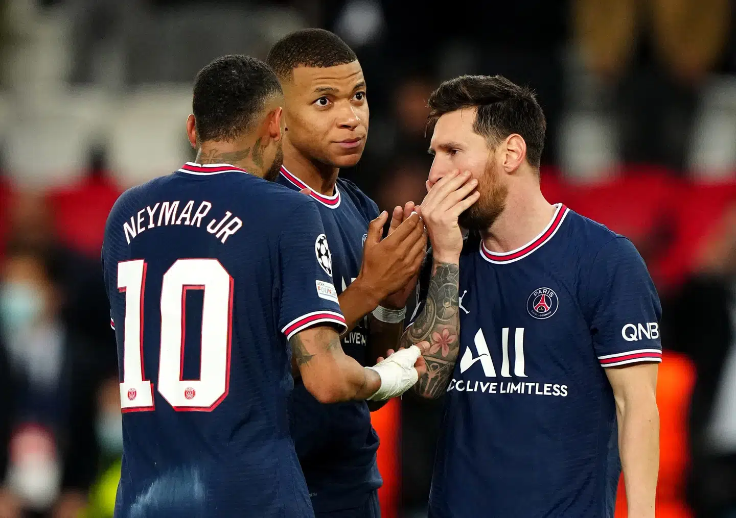 Klubben Paris Saint-Germain har svært ved at få de tre hårdkogte unika Neymar (med ryggen til), Mbappé og Messi til at arbejde sammen. Foto: Julien Poupart, Scanpix