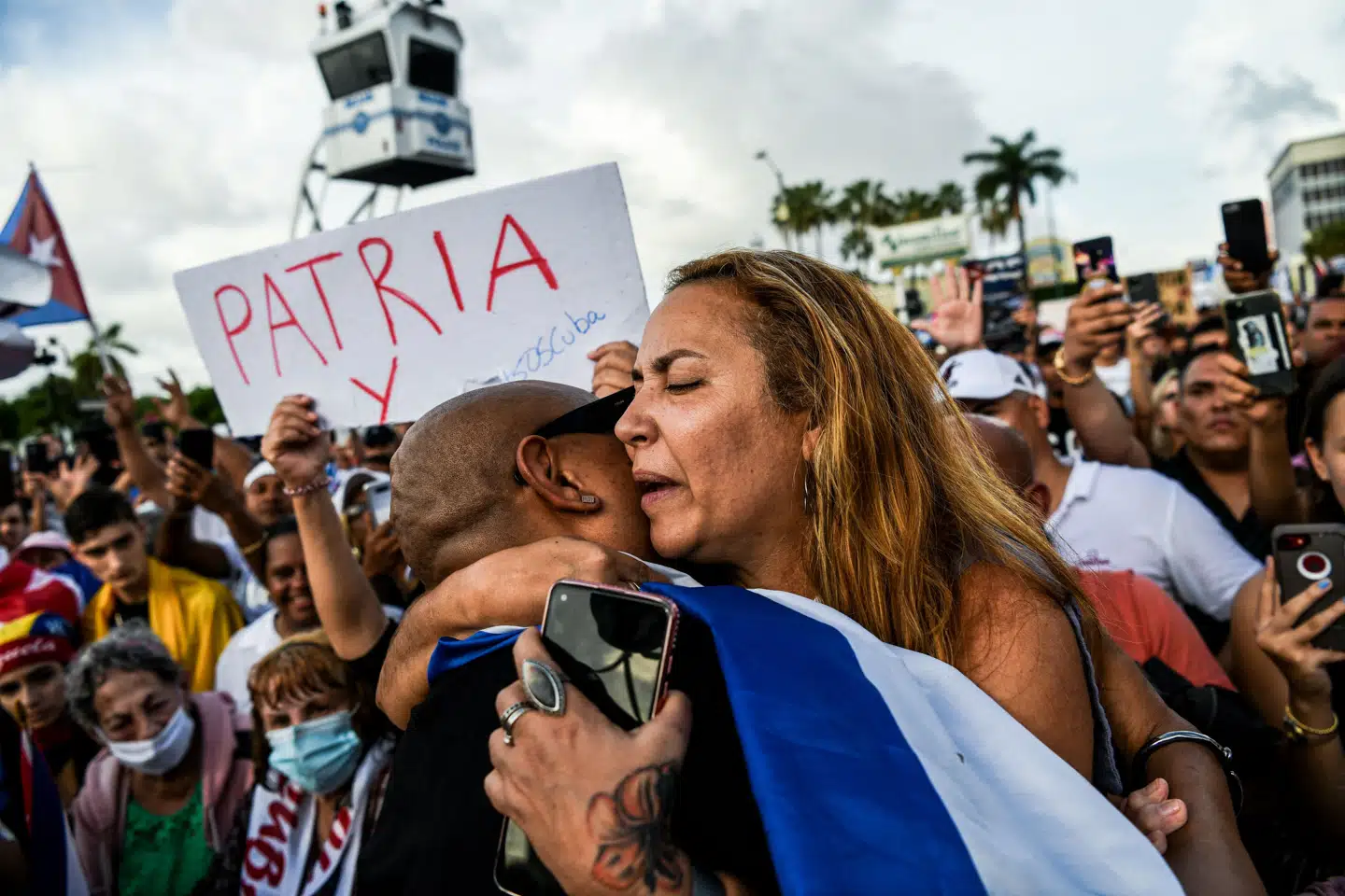 Cubanere gik tidligere på måneden på gaden i protest mod det kommunistiske regime, der har regeret østaten siden 1959. Også på den anden side af Floridastrædet, i Miami i USA, blev der demonstreret i sympati for cubanernes frihed. Foto: Chandan Khanna, Scanpix