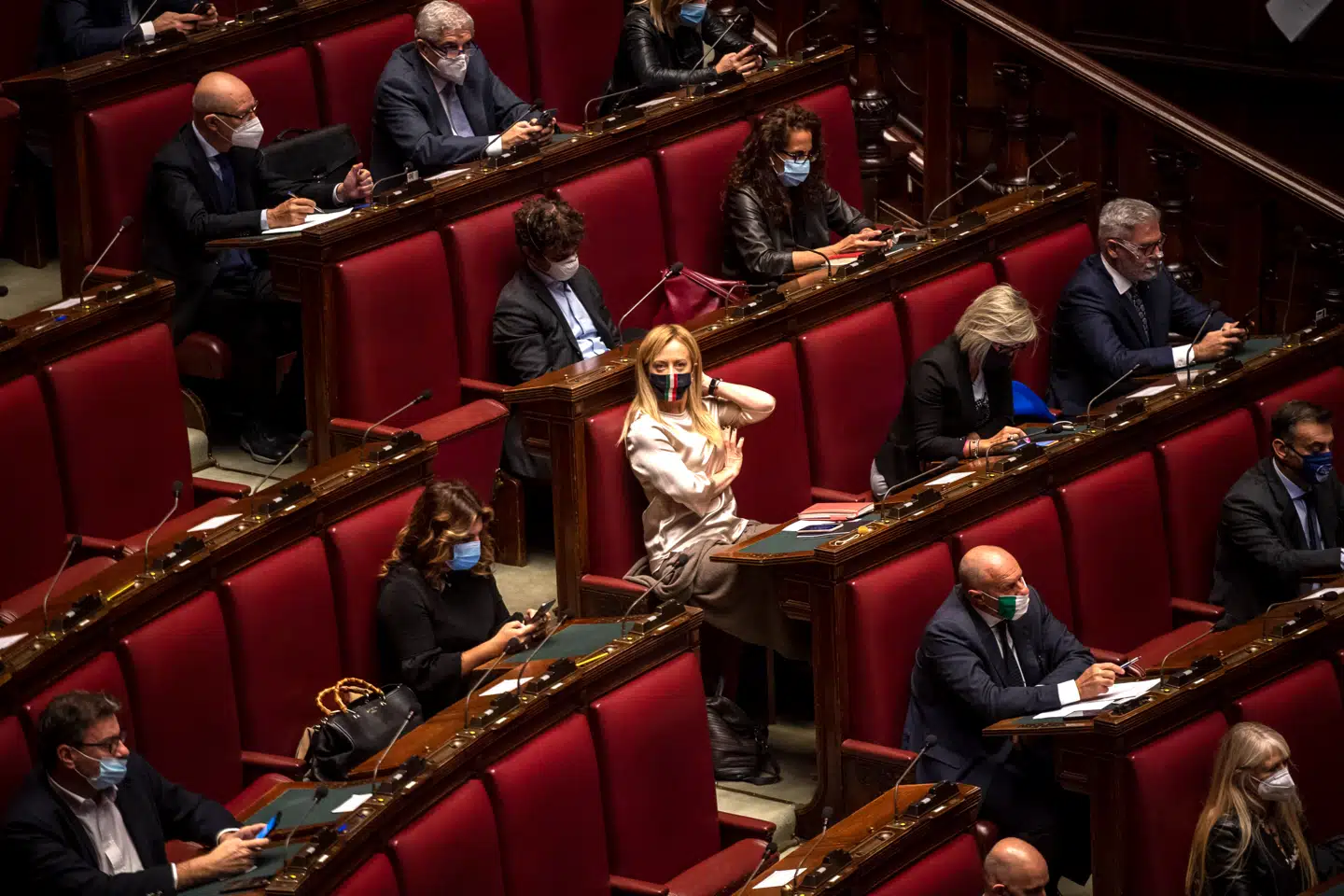Giorgia Meloni er den italienske højrefløjs nye stjerne. Hendes selvbiografi, der udkom for to uger siden, bliver revet væk: Der er allerede solgt 100.000 eksemplarer. Sammen med Salvinis parti Lega og Berlusconis Forza Italia ville hendes parti, De Italienske Brødre, kunne erobre magten, hvis der var valg i morgen. Foto: Antonio Masiello, Getty Images