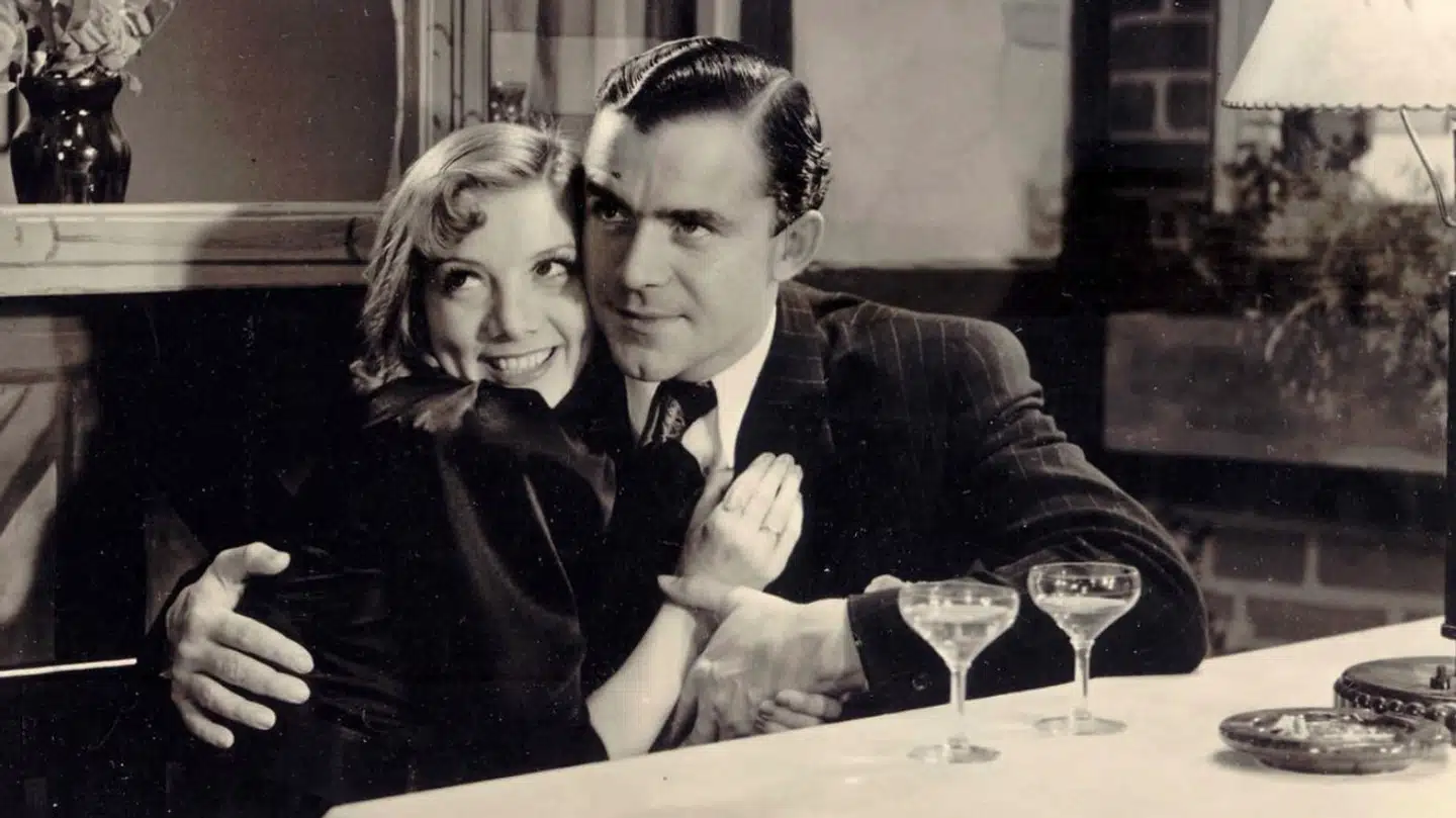 Karen Jønsson hittede med 'Hvorfor er lykken så lunefuld' i 1937, da filmen 'En fuldendt gentleman' udkom.
