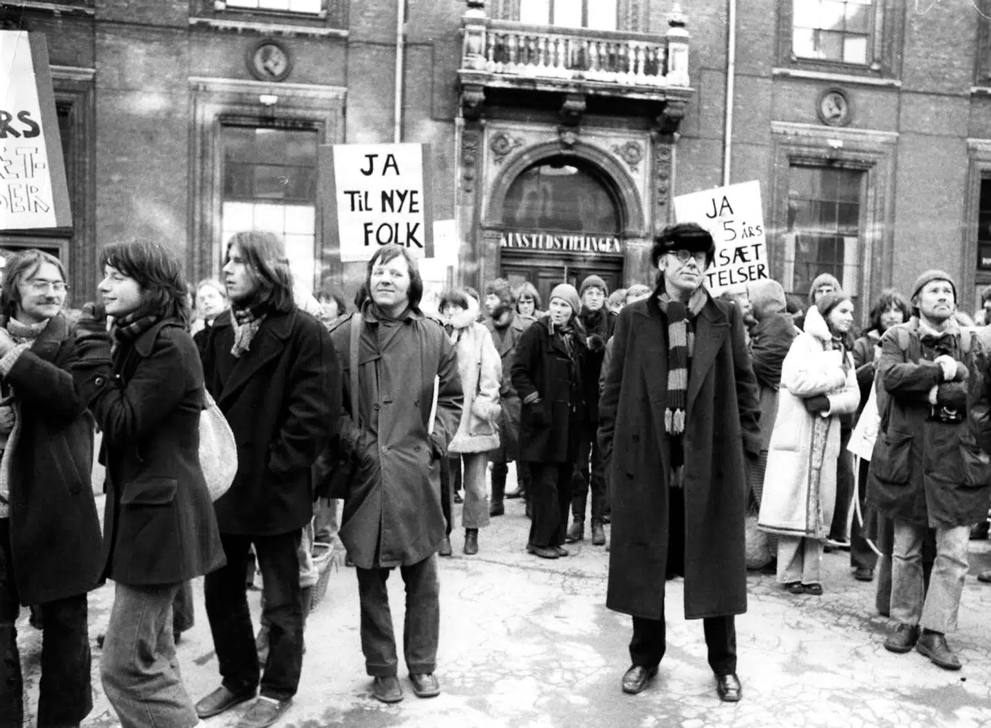 Arkivfoto. Studerende på Kunstakademiet protesterer mod rektor Ole Schwalbe og hans undervisning. Ole Schwalbe var Kunstakademiets rektor fra 1974-1979. Foto: Waslaw Charewixz